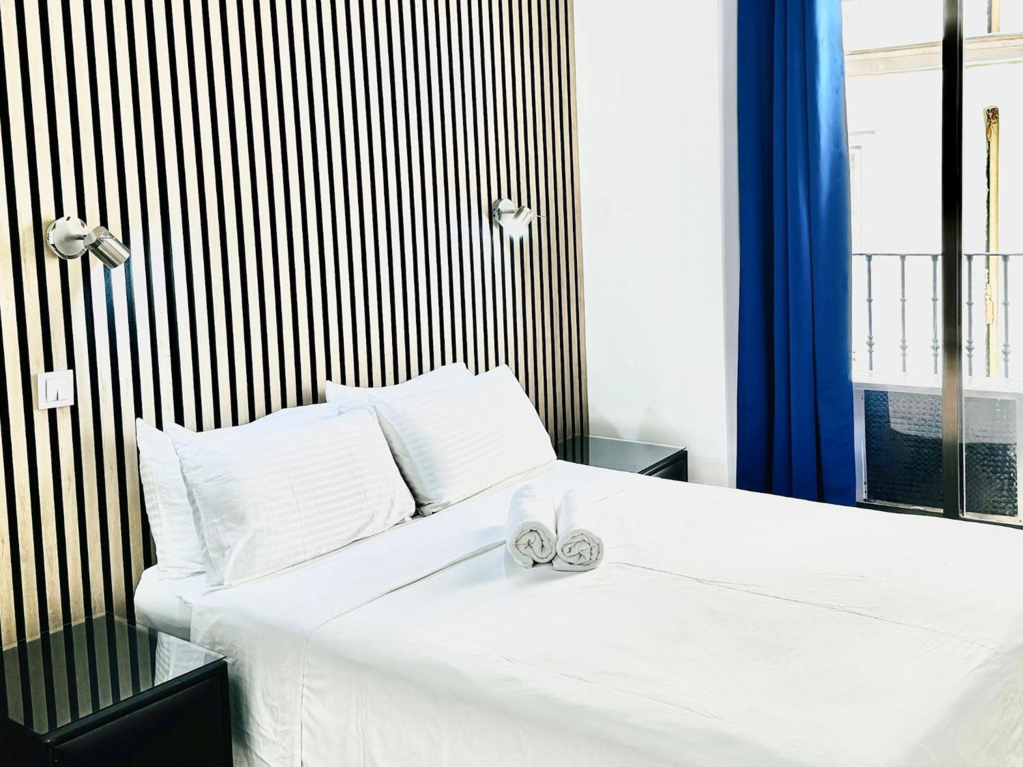 Apartamentos Day Madrid Callao Centro Gran Via Sol Malasana Bagian luar foto