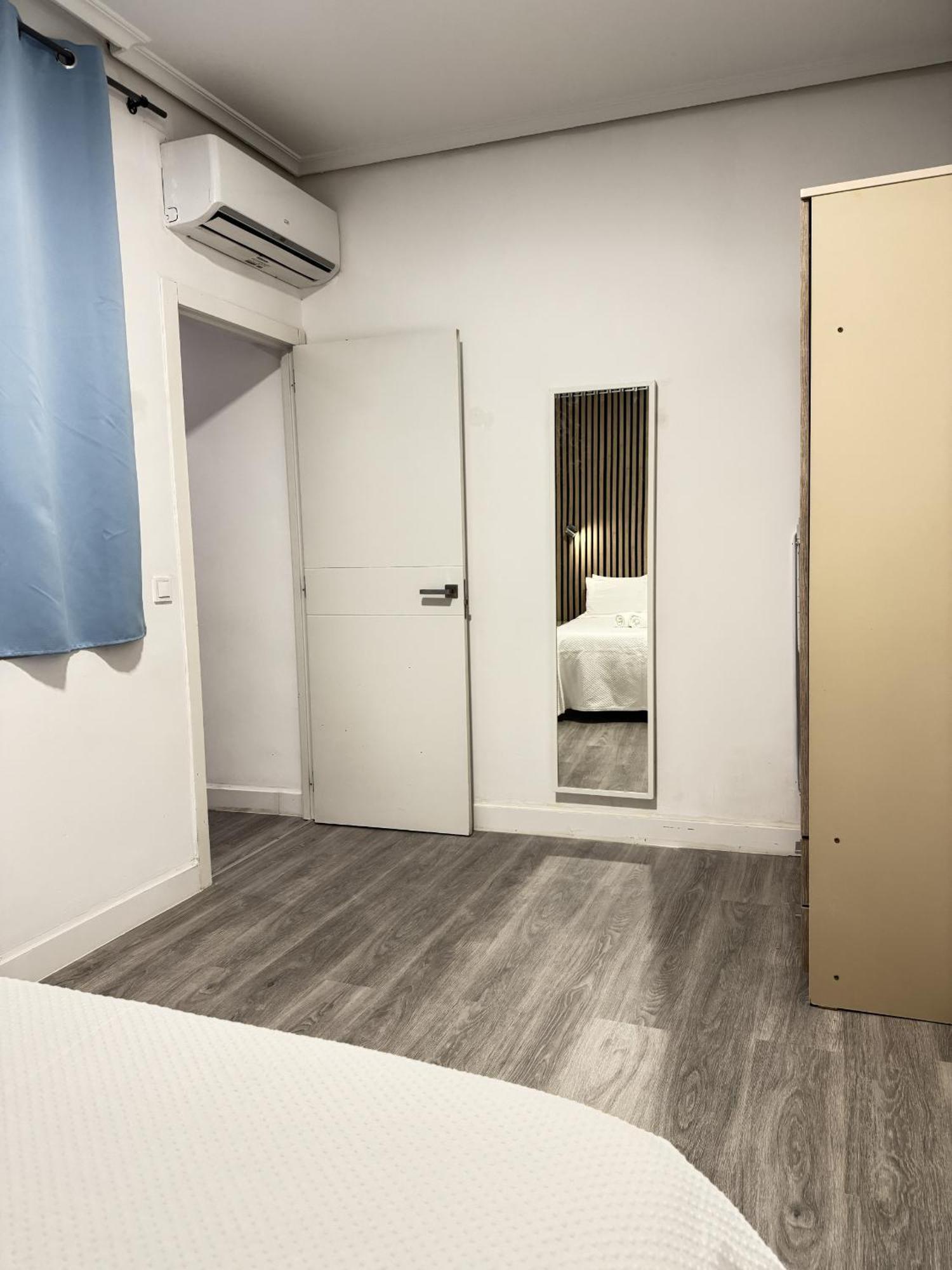 Apartamentos Day Madrid Callao Centro Gran Via Sol Malasana Bagian luar foto