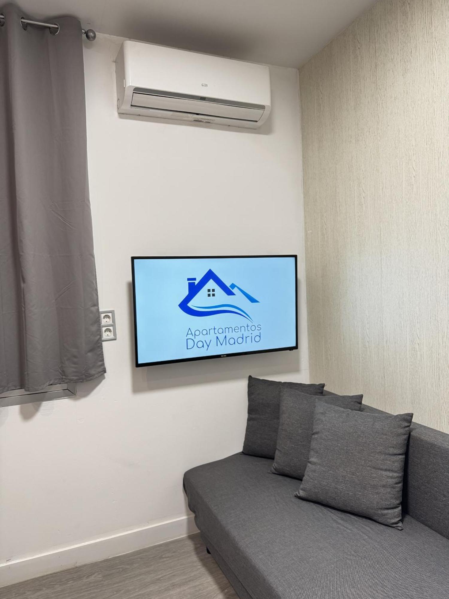 Apartamentos Day Madrid Callao Centro Gran Via Sol Malasana Bagian luar foto