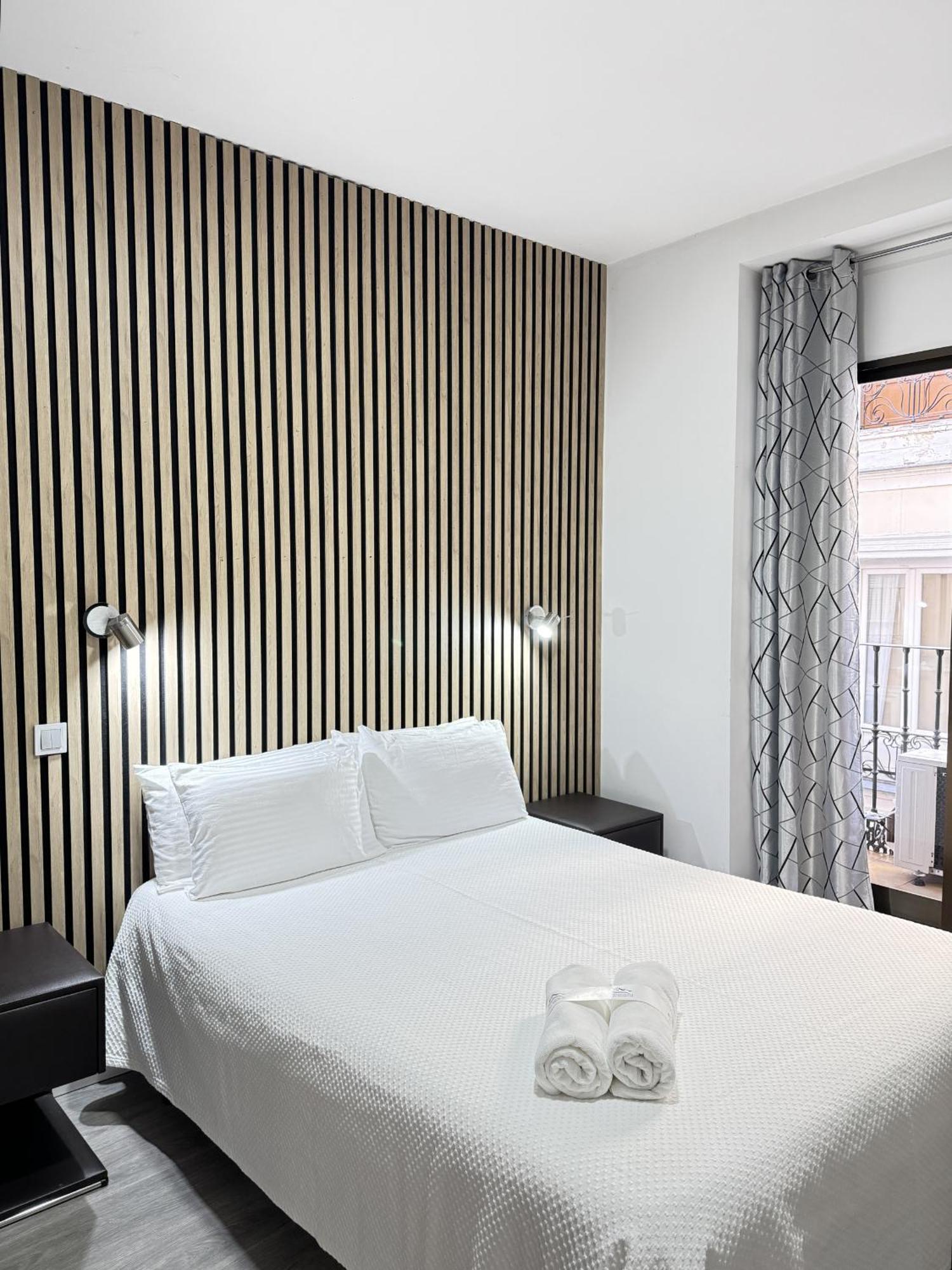 Apartamentos Day Madrid Callao Centro Gran Via Sol Malasana Bagian luar foto